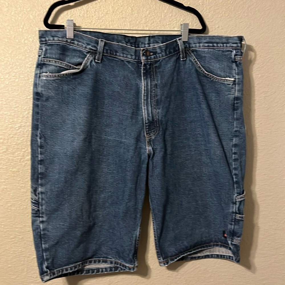 Dickies men’s cargo shorts size 42
